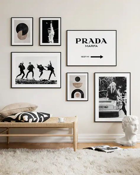 Classic Iconics gallery wall - - desenio.co.uk Gallery Wall Template, Small Gallery Wall, Large Gallery Wall, Prada Marfa, Wall Inspiration, Photo Wall Gallery, Black And White Decor, Gallery Walls, White Room