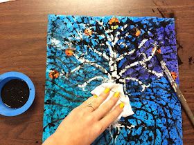 Crayon Batik, Batik Diy, Batik Malaysia, Batik Ideas, Childrens Art Projects, Middle School Art Projects, Fall Art Projects, 6th Grade Art, 5th Grade Art