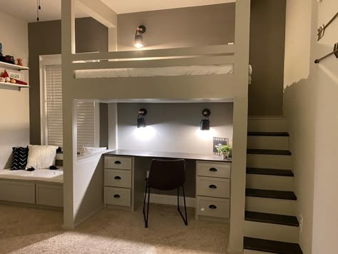 Loft Bed Minimalist, Loft Bed With Computer Desk, 2 Floor Bedroom Ideas, Room Ideas Aesthetic Loft, Small Room Design Bedroom Minimalist, Loft Bed Accessories, Long Bedroom Layout, Stairs Loft, Loft Beds For Kids