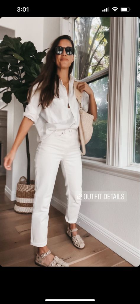 Natalie Borton Style, Fisherman Sandals Outfit, Casual Minimalist Style, Natalie Borton, Japan Outfits, Minimalist Moda, Airport Outfits, Looks Pinterest, Outfit 2022