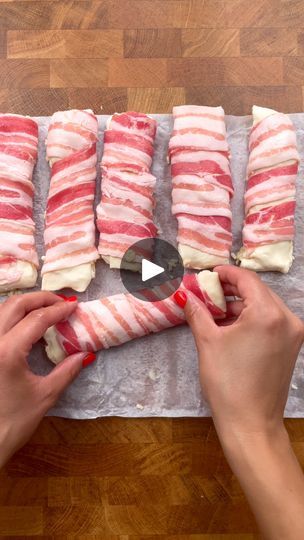 Finger Foods For Parties, Puff Pastry Bacon, Bacon Wrapped Cheese, Cheese Sticks Recipe, Finger Food Recipes, Nibbles For Party, Easy Bacon, Amazing Food Art, Bean Soup Recipes