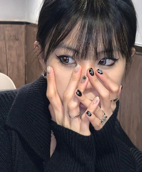 Acubi Nails, Rose Pink Nails, Idol Nails, Short Nail Manicure, Asian Nails, Hello Nails, Punk Nails, Electric Nail File, Korean Nails