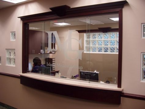 Reception Window, Medical Front Desk, Medical Shop Counter Design, Optical Reception Desk, Medical Office Reception Area With Glass Window, Reception Desk With Glass Display, Waiting Room Design Reception Areas, Office Reception Area, Optometry Office