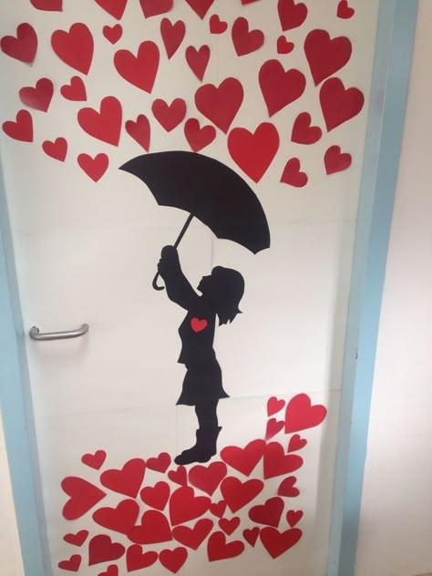 February Bulletin Board Ideas, Valentines Classroom Decorations, Valentines Door Decorations Classroom, Valentines Door Decorations, Valentine Bulletin Board, Valentines Classroom Door, Diy Valentine Decor, Valentines Day Office, Valentine Bulletin Boards