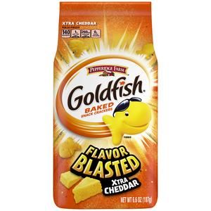 Goldfish Snack, Cracker Flavors, Snack Crackers, Cream Crackers, Cheddar Crackers, Goldfish Crackers, Breaded Chicken Breast, Queso Cheddar, Cheese Snacks