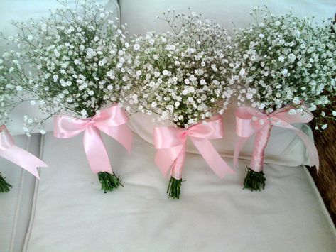 #Cancunweddingflowers #bridesmaidsbouquets   Personal flowers Bridal bouquet, maid bouquet,  Flowers for weddings & events. www.floreriazazil.com Simple Bridesmaid Bouquets, Flower Bouquet Diy, Cancun Wedding, Baby Breath, Diy Bouquet, Bridesmaid Bouquet, Boutonniere, Floral Designs, Party Design