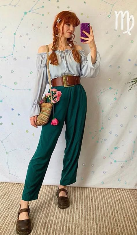 Vibrant Academia Outfits, Artistic Style Clothing, Crunchy Vibes, Whimsical Outfit Ideas, Artsy Outfit Ideas, Mathilda Mai, Artsy Fashion Style, Liberty Mai, Thrift Outfit