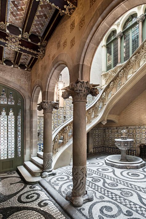 Arch Stairs, Italian Style Interior, Catalan Modernism, Catalan Language, Barcelona Architecture, Romanesque Architecture, Parametric Architecture, Art Nouveau Architecture, Vernacular Architecture