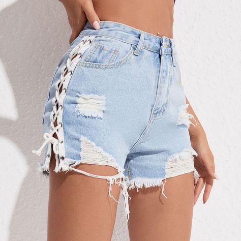 #luxeloon #summervibes #denimlover #legsfordays #OOTD #ａｅｓｔｈｅｔｉｃ #summerstyle #highwaisteddenim #denimshorts #summervogue #whatiwore #outfitinspiration #instastyle #summerfashion #bodypositive #curveconfidence