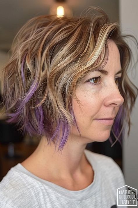 Bob With Purple Highlights, Best Curly Haircuts, Layered Curly Haircuts, Shaggy Bob Haircut, Short Haircuts With Bangs, Best Bob Haircuts, Short Shag Haircuts, Subtle Balayage, Bob Cuts