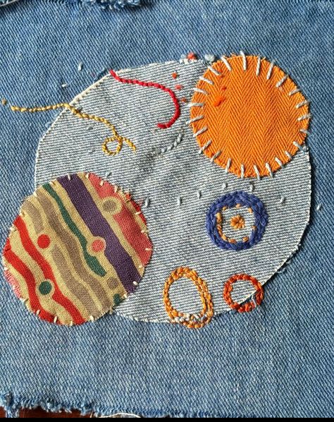 Patchwork Clothes, Diy Patches, Cute Embroidery, Crochet Diy, Sewing Design, Diy Sewing Clothes, Fabric Patch, Embroidery Ideas, Crafty Craft