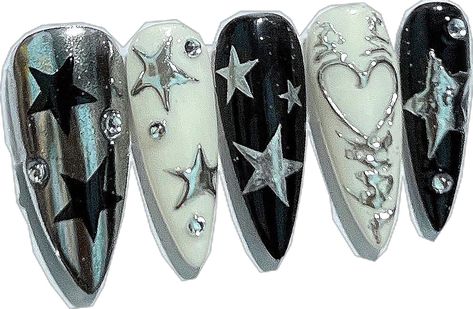 Cool Y2k Nails, Cool Black And White Nails, Gothic Y2k Nails, Dark Festive Nails, Black With White Nails, Gothic Gel Nails, Cute Emo Nails, Black Emo Nails, Nail Designs White