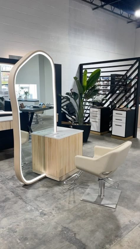 DSM Designs | Creating beauty starts with a beautiful space! We can’t get enough of these custom styling stations! ✨🤍 | Instagram Hair Salon Ideas Stations, Neutral Salon, Remodel Aesthetic, Salon Suite Decor Ideas, Aesthetic Salon, Hair Salon Stations, Salon Remodel, Salon Suite Decor, Beauty Shop Decor