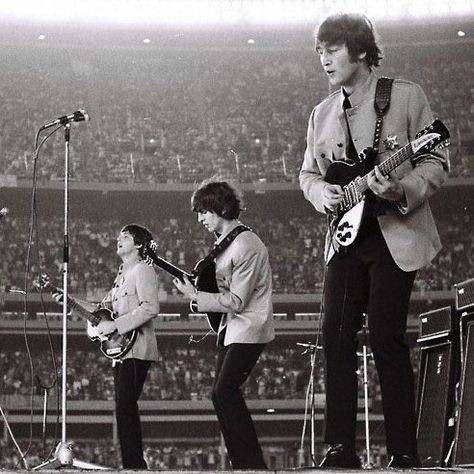 Shea Stadium Beatles, Beatles Shea Stadium, The Beatles 1960, The Beatles Live, Beatles Rare, Shea Stadium, 15th August, Beatles Photos, Beatles Pictures