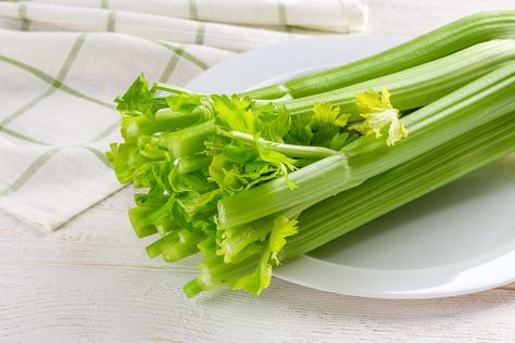 How to Store Celery So It Stays Fresh and Crisp Celery Storage, Store Celery, How To Freeze Celery, How To Store Celery, Storing Veggies, Benefits Of Celery, Rice Main Dishes, Celery Recipes, Stuffed Vegetables