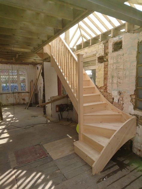 Quarter Turn Staircase Ideas, Three Quarter Turn Staircase, Staircase That Turns, Quarter Turn Staircase, Pine Staircase, Turn Staircase, Landing Stairs, Staircase Manufacturers, Basement Stairs Ideas