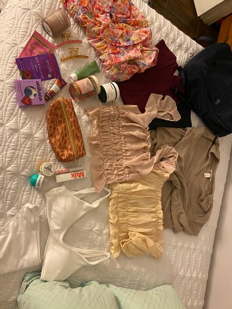 Clothes Haul Aesthetic, Borrowing Haul, Clothes Haul, Farmers Market Haul Aesthetic, Cheap H&m Swimwear For Summer, Shopping Haul, H&m Swimwear For Summer Beach, H&m Beachwear For Beach Season, Cocunut Girl Aesthetic Outfit