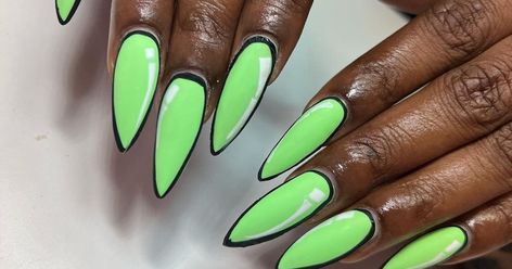 Green Comic Nails, Green Pop Art Nails, Pop Art Nails Designs, Comic Nail Art, Comic Nails, Comic Book Nails, Book Nail Art, Book Nails, Half Moon Manicure