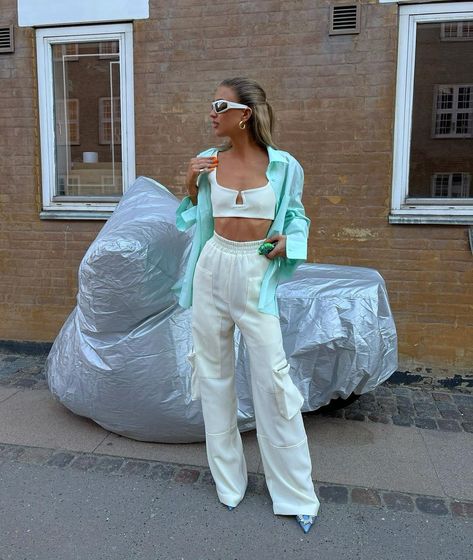 Emili Sindlev’s Instagram photo: “annonce On my way 🐸” Mint Outfit, Emili Sindlev, Frankie Shop, White Trousers, Looks Street Style, Summer Outfit Inspiration, Sporty And Rich, On My Way, Popular Color