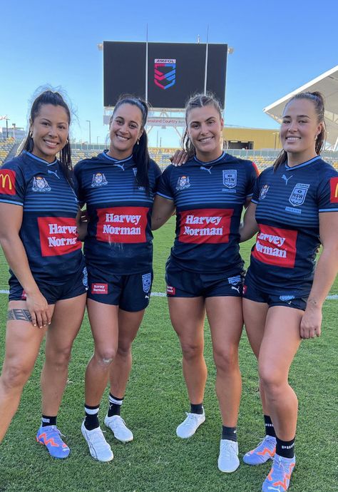 Womens Rugby Aesthetic, Rugby Hairstyles Women, Rugby League Aesthetic, Stephen Crichton, Rugby Photos, Rugby Outfits, Rugby Headgear, Rugby Protective Gear, Touch Rugby