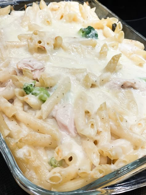 Baked Chicken Alfredo Recipe, Baked Chicken Alfredo, Chicken Alfredo Recipe, Chicken Alfredo Bake, Dinner Night, Alfredo Recipe, Tasty Pasta, Chicken Alfredo, Quick Dinner Recipes