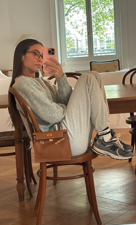 Emily Oberg Style, Wholesome Aesthetic, Gray Outfits, Emily Oberg, Grey Outfit, Sporty And Rich, 2024 Vision, Rich Girl, Wonderful Things