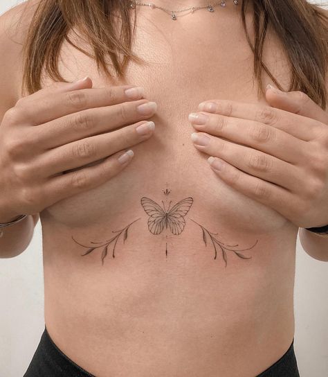 In Between Chest Tattoo For Women Meaningful, Small Cleavage Tattoos Women, Chest Photos Female, Torso Tattoos For Women, Tattoo In Between Chest Woman, Cleavage Tattoos, Tattoo Pequeños Mujer, Chest Tattoo Girl, In Between Chest Tattoo