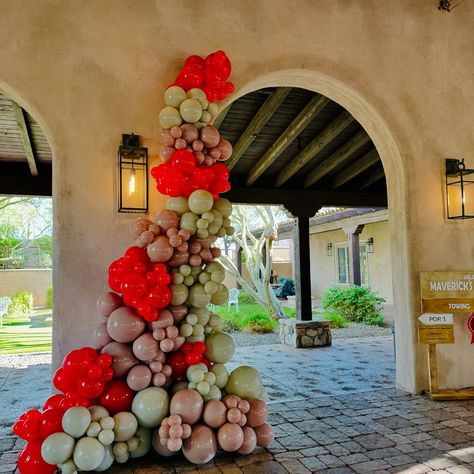 🎈 Welcome to Twinland! 🎈 • We brought Disneyland dreams to life with 8 show-stopping balloon garlands for an epic twins first birthday celebration! ✨ • Grand Entrance: Guests were welcomed by a 12-ft balloon arch—the perfect start to the adventure! 🎉 • Tow Mater Fun: Inside, a towering 16-ft Tow Mater balloon garland with a fun play area made for the kids provided by @justtotssoftplay 🚗 • Mickey’s Clubhouse: Two 6-ft tall garlands framed the clubhouse, with magical cakes front and cent... Twins First Birthday, Tow Mater, Twin First Birthday, Grand Entrance, Balloon Arch, Balloon Garland, Play Area, Club House, Pool Party