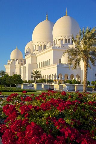 Sheikh Zayed Bin Sultan Al Nahyan Mosque, Abu Dhabi, United Arab Emirates… Sheikh Zayed Bin Sultan, Zayed Bin Sultan Al Nahyan, الإمارات العربية المتحدة, Sheikh Zayed Grand Mosque, Mosque Art, Mosque Architecture, Sheikh Zayed, Mecca Wallpaper, Religious Architecture