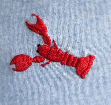 Clothes Embroidery Diy, Embroidery Stitches Tutorial, Hand Embroidery Projects, Textile Crafts, Embroidery On Clothes, Cute Embroidery, Simple Embroidery, 자수 디자인, Sewing Embroidery Designs