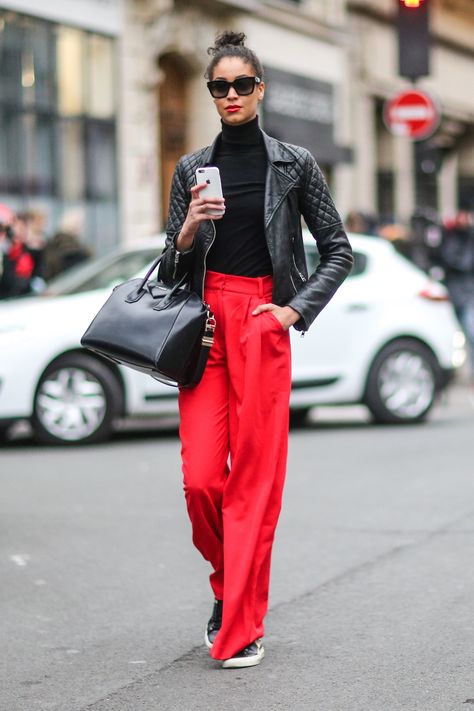 Wide-Leg Pants. | @gococollective Red Trousers Outfit, Outfit Pantalon Rojo, Wide Leg Trousers Outfit, Red Pants Outfit, Red Wide Leg Pants, Wide Leg Pants Outfit, Winter Pants Outfit, Wide Leg Pants Outfits, Red Trousers