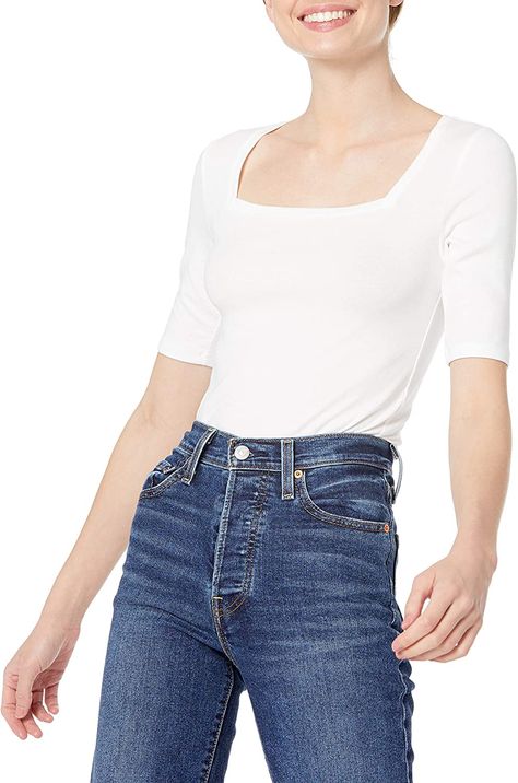 Amazon Essentials Women's Slim-Fit Half Sleeve Square Neck T-Shirt, Bright White, M : Amazon.co.uk: Clothing Square Neck Shirt Outfit, Square Neck Shirt, Basic White Tee, T Shirt Company, White T Shirts, Plus Size Brands, Amazon Essentials, Heather White, Summer Tops