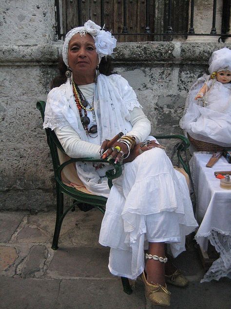 African Symbolism, Cuba Aesthetic, Cuba Pictures, Cuban Women, Afro Caribbean, Cuban Culture, Visit Cuba, Summer Blues, Havana Nights