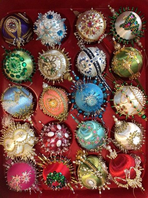 Sequin Ornaments, Lights For Christmas, Bells Christmas, Christmas Decor Inspiration, Metal Fabric, Beaded Christmas Ornaments, Christmas Memories, Christmas Inspo, Christmas Things