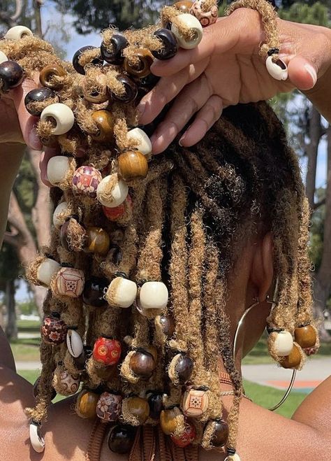 Afrocentric Loc Styles, Natural Locs With Beads, Loc Styles Beads, Locs With Beads And Shells, Beads On Dreads Locs, Loc Bead Styles, Locs With Layers, Locs And Beads, Earthy Locs