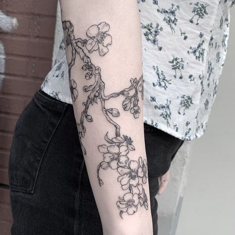 Blackwork Van Gogh Almond Blossoms Van Gogh Style Tattoo, Van Gogh Blossom Tattoo, Van Gogh Cherry Blossoms Tattoo, Van Gogh Flower Tattoo, Van Gogh Almond Blossom Tattoo, Monet Tattoo Black And White, Almond Blossoms Tattoo, Van Gogh Tattoo Black And White, Van Gogh Tattoo Ideas