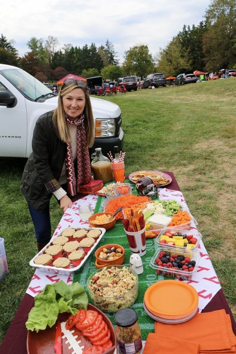 Garage Tailgate Party, Tailgate Taco Bar, How To Host A Tailgate Party, Tailgate Tent Decorating Ideas Football, How To Tailgate Like A Pro, Tennessee Tailgate Food, Tailgate Menu Ideas Football Season, Taco Tailgate Ideas, Tailgate Vegetables