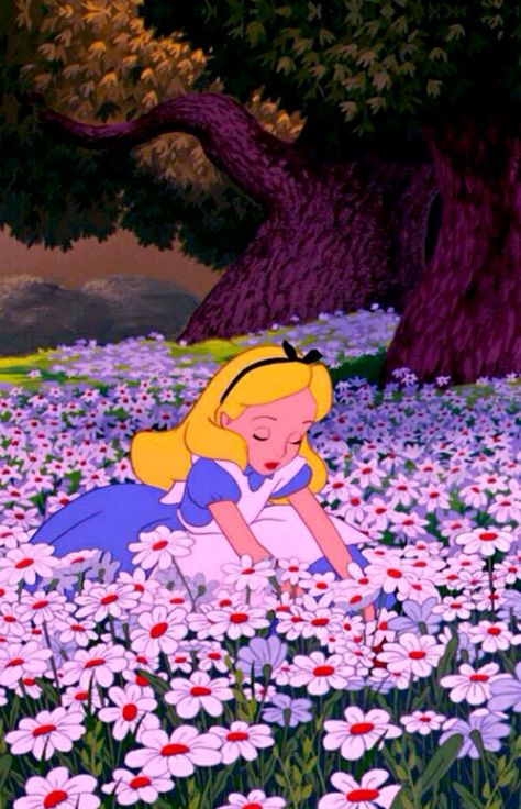 Alice in wonderland. Field Of Flowers, Wallpaper Tumblr, Lock Screen, In The Middle, The Middle, A Girl, Trees, Screen, Tumblr