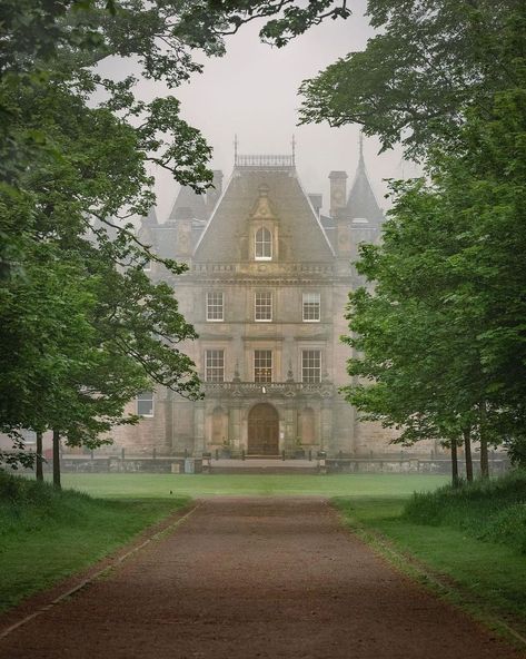 @castlesofscotland shared a photo on Instagram: “Callendar House by @nathan_jermy is amongst the most prominent buildings in Falkirk. The Lands of Callendar were granted to the Livingston…” • Aug 3, 2021 at 5:11pm UTC 19 Century Aesthetic, Scottish Aesthetic, Manor Aesthetic, French Manor House, Mansion Aesthetic, Old Manor, Castle House, French Chateau, Manor House