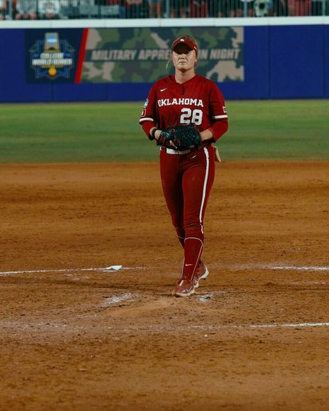 Oklahoma Softball (@OU_Softball) on X Oklahoma Softball Aesthetic, Highschool Softball, Softball Oklahoma, Ou Softball, Softball Aesthetic, Oklahoma Softball, College Softball, Softball Season, Softball Quotes