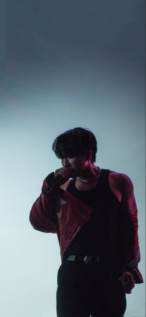 Changbin Lollapalooza, Changbin Wallpaper, Lollapalooza Paris, Straykids Wallpaper, Paris Wallpaper, Seo Kang Joon, Dark Wallpaper Iphone, Kawaii Room, Skz In Cute