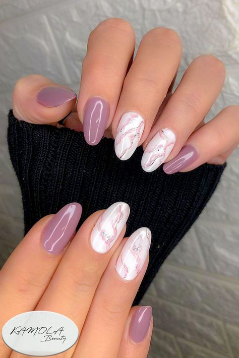 Purple & White Marble  Gel ext. Lilac And White Nails Acrylic, Biab Nail Design Purple, Marbled Gel Nails, Lilac Marble Nails, Nails Marble Designs, Marble Nails Gel, White Marble Nails, Purple Marble Nails, Marble Acrylic Nails