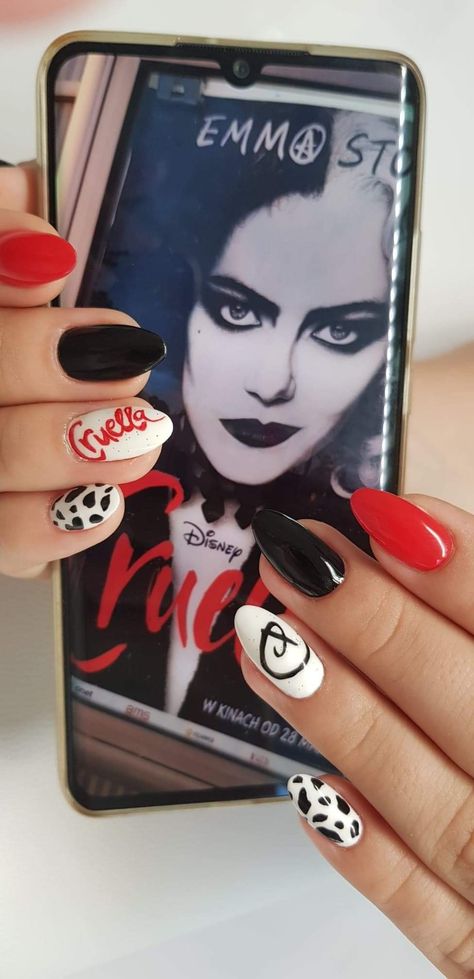 Cruella Nails Maya Cruella Nails, Halloween Nails, Nail Art, Nails, Halloween, Hair, Beauty, Art, Nail Arts