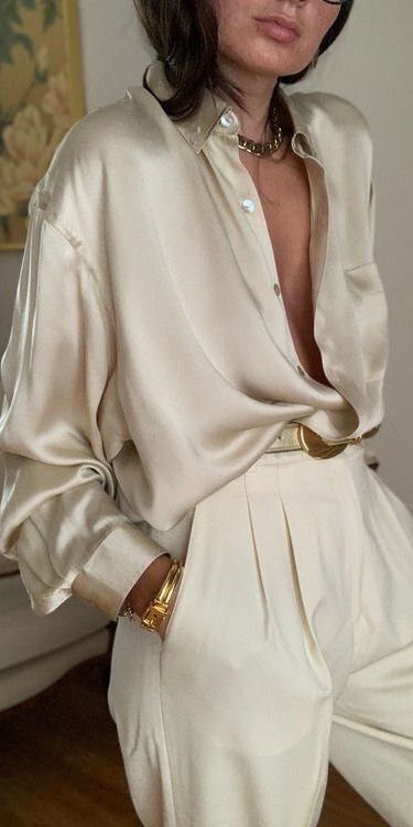 [AffiliateLink] 58 Essential Women Blouses Fashion Classy Formal Guides To Find Out #womenblousesfashionclassyformal Women Blouses Fashion Classy, Silk Top Outfit, Satin Shirt Outfit, Silk Blouse Outfit, Silk Shirt Outfit, Satin Blouse Outfit, Satin Bluse, Women Blouses Fashion, Beige Outfit