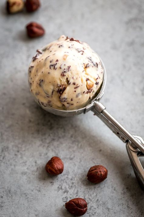 Hazelnut Chocolate Chip Ice Cream. Homemade hazelnut butter is swirled into the creamiest of ice cream custards and finished with semisweet chocolate flecks! Ice Cream Homemade, Hazelnut Ice Cream, Scoop Of Ice Cream, Cream Custard, Hazelnut Chocolate, Hazelnut Butter, Slow Cooker Desserts, Chocolate Chip Ice Cream, Ice Cream Popsicles