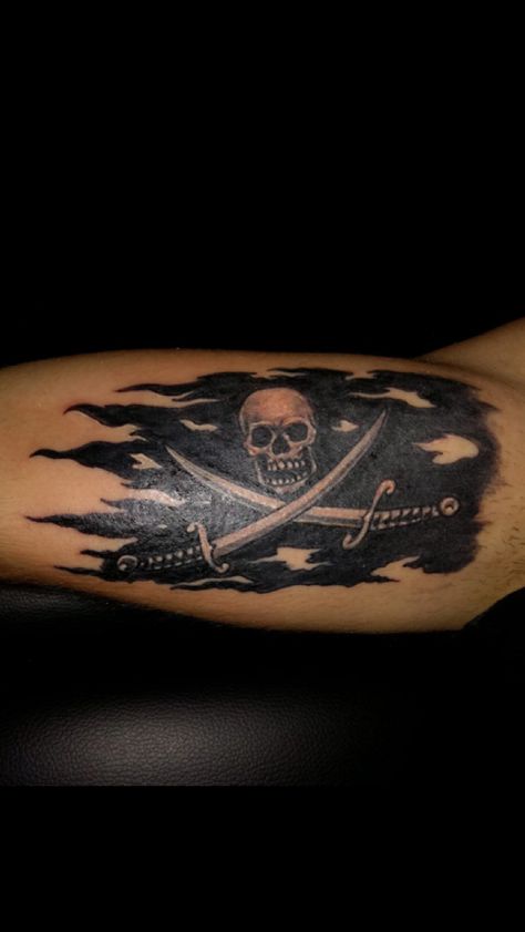 Nice tattoo Pirate Compass Tattoo, Pirate Flag Tattoo, Pirate Tattoo Sleeve, Bullseye Tattoo, 33 Tattoo, Pirate Skull Tattoos, Nautical Compass Tattoo, Pirate Ship Tattoos, Harley Tattoos