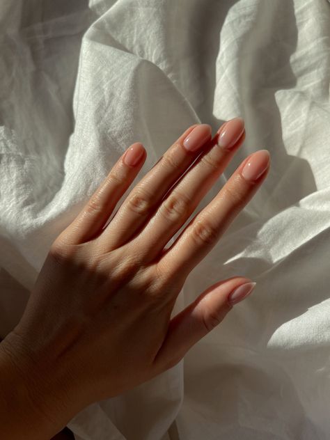 Minimal Nails, Pretty Gel Nails, Soft Nails, Oval Nails, Neutral Nails, Clear Nails, Clean Nails, Minimalist Nails, Healthy Nails