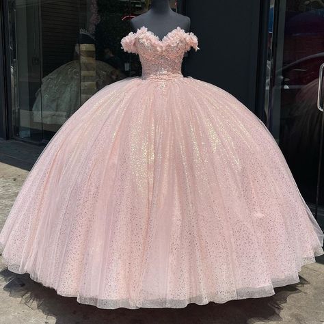 Light Pink Quinceanera Dresses, Glitter Sweet 16, Debut Gowns, Xv Dresses, Quinceanera Pink, Pink Sweet 16, Quinceanera Themes Dresses, Pink Quince, Sweet 16 Dress