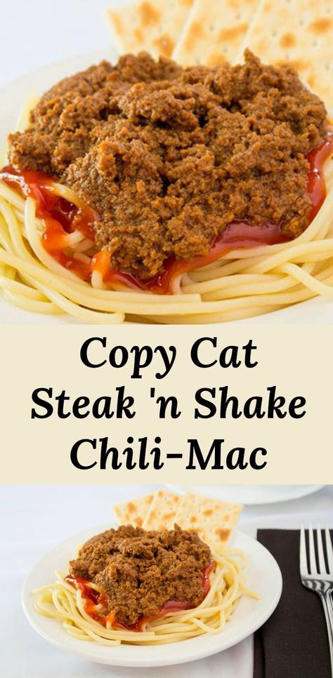 Copycat recipe for Steak 'n Shake chili mac.  Spicy ground beef and ketchup topped spaghetti is delicious and makes a great meal!  Even the kids will eat this one!  Add beans, onions, and cheese for 4-way chili mac. Steak And Shake Chili Recipe, Chili Mac Recipe Easy, Mac Chili, Steak N Shake, At Home Recipes, Chili Mac Recipe, Recipe Copycat, Chilli Recipe, Chili Mac And Cheese