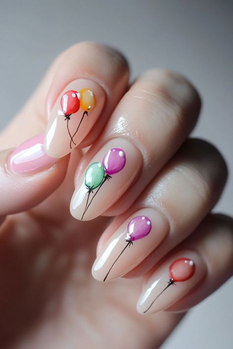 Stunning Birthday Nail Designs for Every Woman - WomenSew Baloon Nails Design, Party Nails Birthday, Balloon Nails, Birthday Nail Ideas, Birthday Nail Designs, Birthday Nail, Birthday Look, Glitter French Tips, Confetti Nails